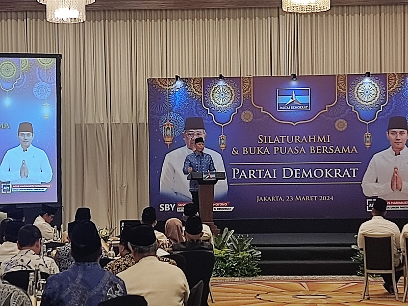 AHY berbicara dalam acara bukber Demokrat (Indonesiaglobe/Ahda)