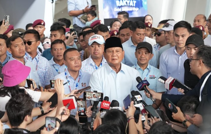 Prabowo Subianto saat sedang melakukan sesi wawancara bersama media. (Foto/Instagram: Gerindra)