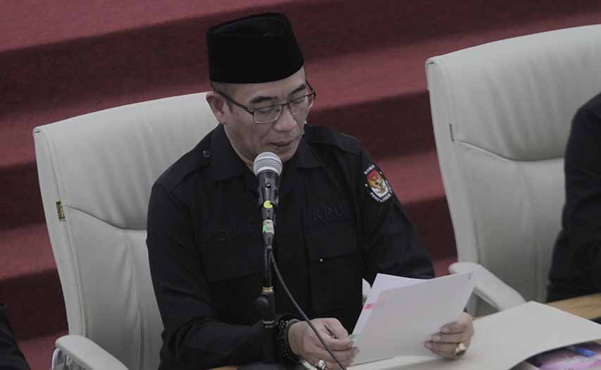 Ketua Komisi Pemilihan Umum (KPU) Hasyim Asy'ari membacakan berita acara penetapan hasil penghitungan perolehan suara Pemilu 2024 tingkat nasional di Gedung KPU, Jakarta, Rabu (20/3/2024). (IndonesiaGlobe/Oke Atmaja)