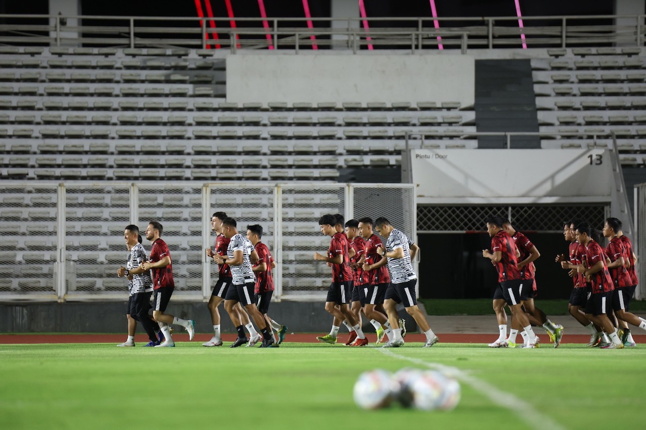 Timnas Indonesia menggelar latihan perdana. (foto/PSSI)