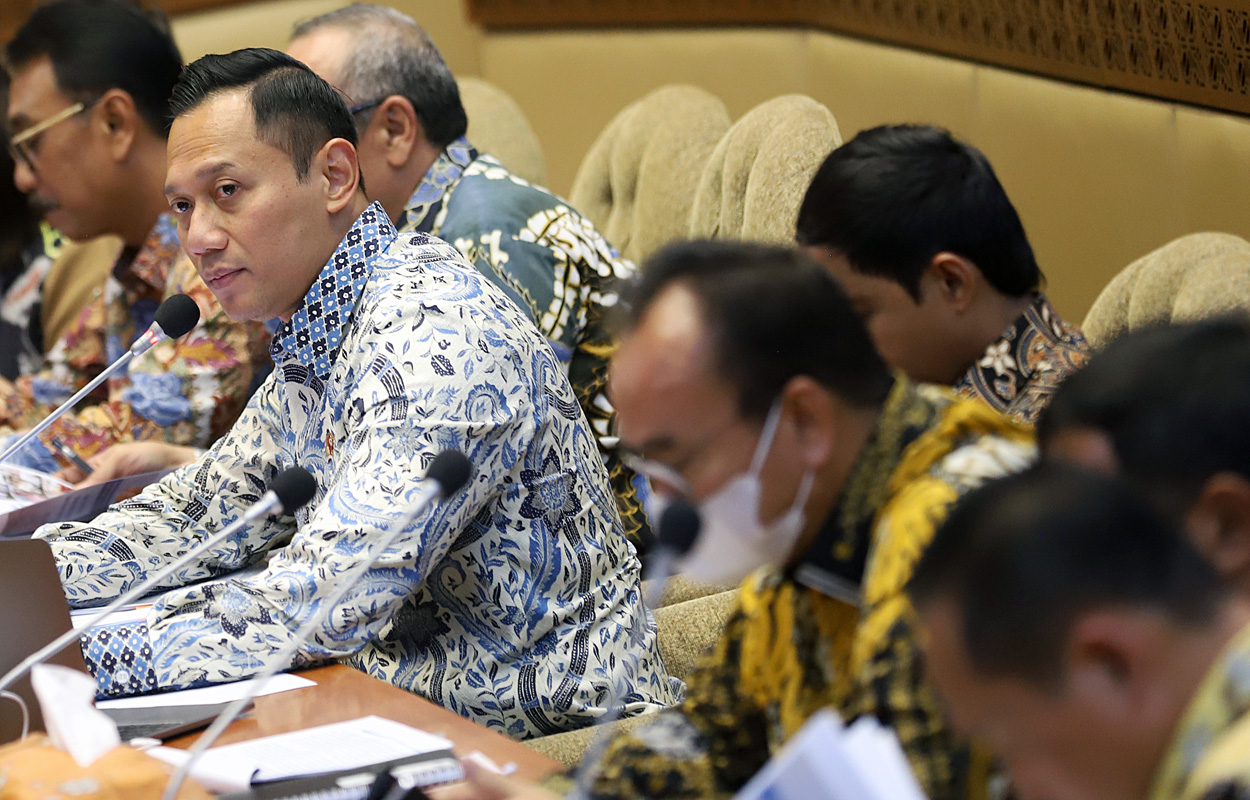 Menteri ATR/BPN rapat kerja dengan komisi II. (IndonesiaGlobe/Elvis Sendouw)