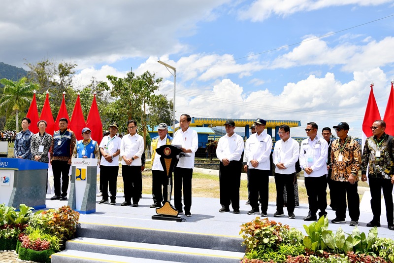 Presiden Jokowi resmikan rekonstruksi jaringan irigasi Gumbasa (Foto/Setkab)
