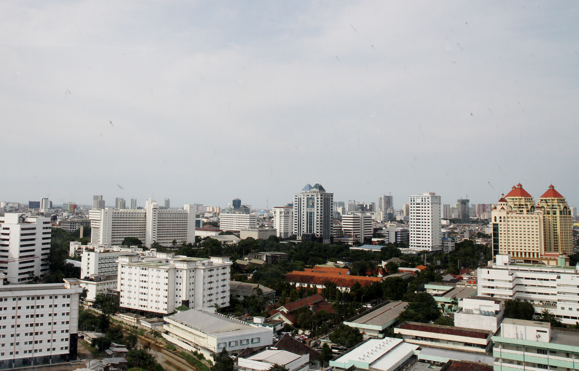 Suasana gedung bertingkat di Jakarta,Sabtu (16/3). (Sinarharapan.com/Oke Atmaja)