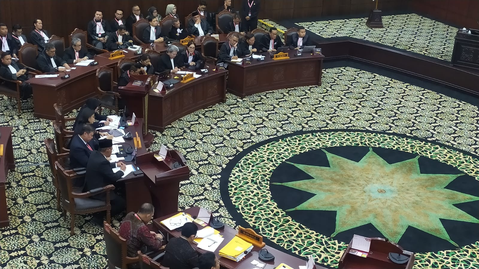 Suasana sidang PHPU di MK hari ini (5/4). (Beritanasional.com/Oke Atmadja)