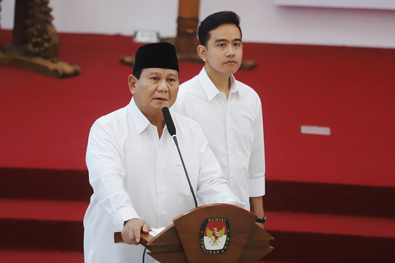 Presiden terpilih Prabowo Subianto (kiri) dan Wakil Presiden terpilih Gibran Rakabuming Raka (kanan). (BeritaNasional/Elvis).