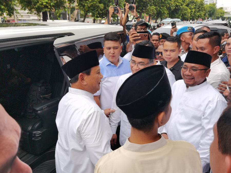 Prabowo-Gibran saat hadiri halal bihalal PBNU. (Foto/Elvis)
