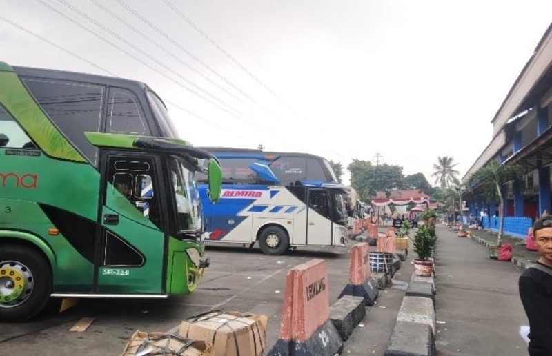 Terminal layani mudik lebaran (Indonesiaglobe/Mufit)