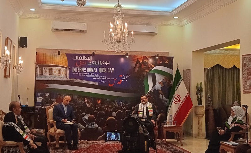 Dubes Iran saat konferensi pers (Beritanasional/Meta)