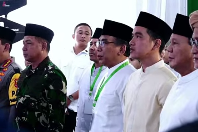 Prabowo Subianto dan Gibran Rakabuming Raka saat hadiri halal bihalal PBNU. (Foto/PBNU)