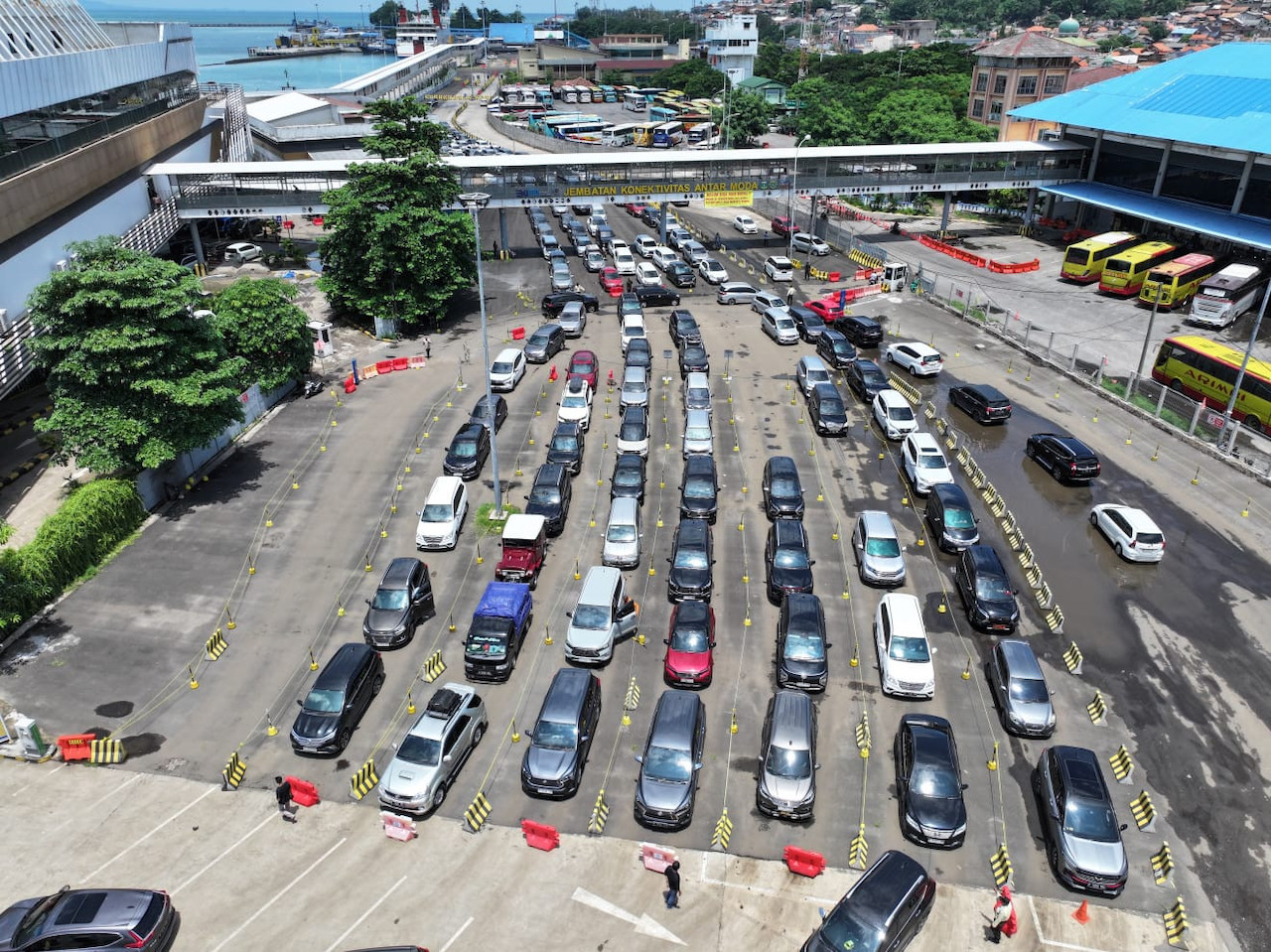 Situasi pelabuhan Merak, Banten. (Foto/ASDP)