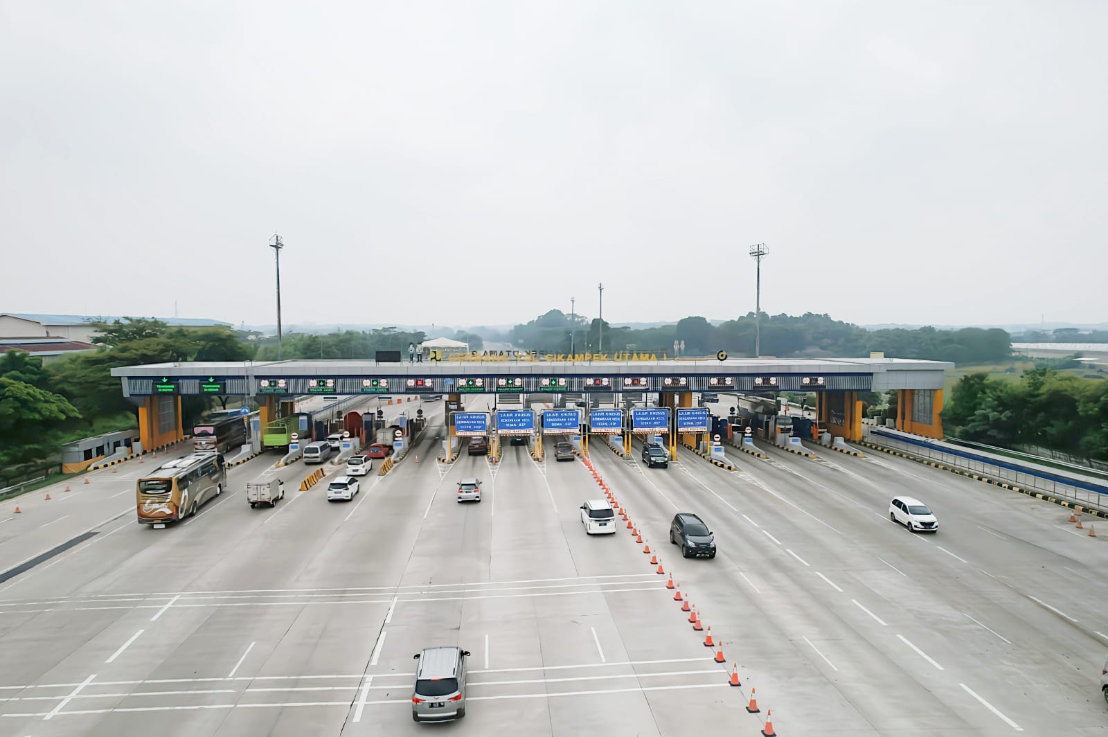 Gerbang Tol Cikampek Utama. (Foto/Jasa Marga).