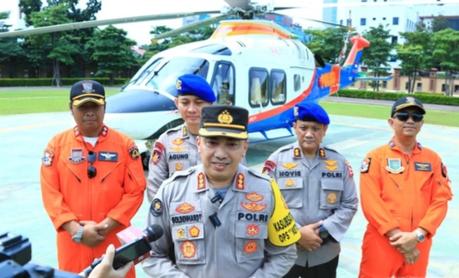 Polri melakukan patroli udara untuk memastikan kelancaran arus mudik Lebaran 2024. (Humas Polri)