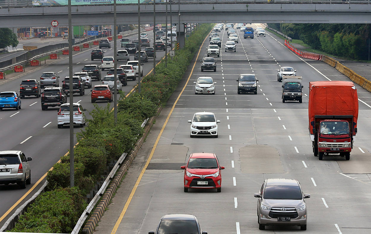 Arus mudik Lebaran 2024 di tol Jagorawi. (IndonesiaGlobe/Elvis Sendouw)