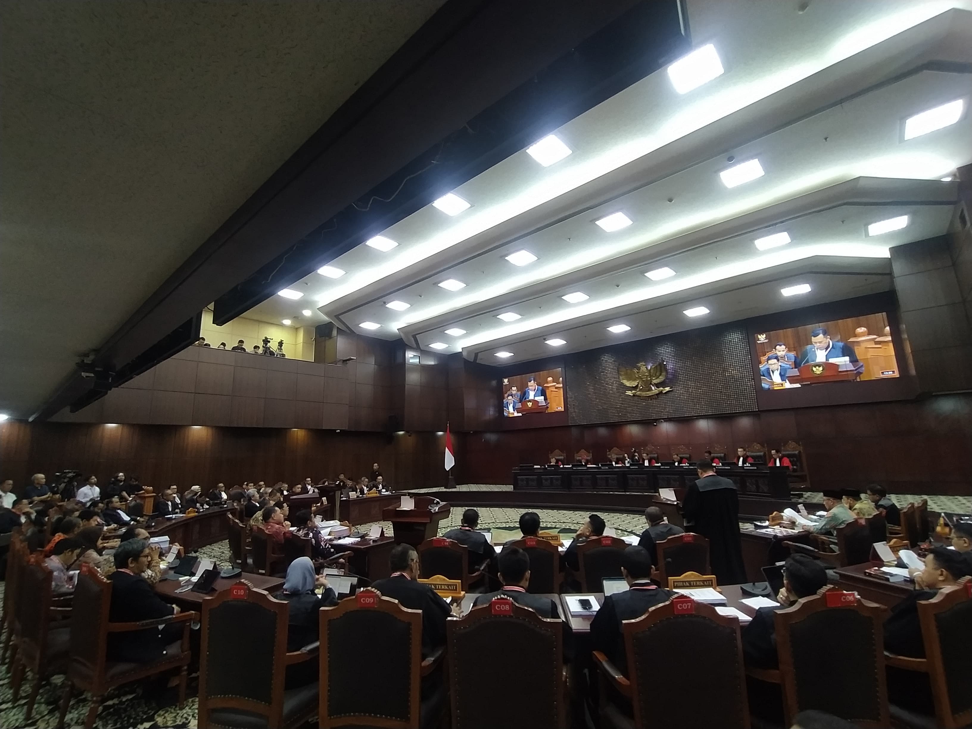 Suasana sidang sengketa Pilpres 2024 di Gedung MK. (Beritanasional.com/Oke Atmadja))