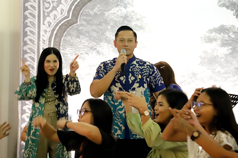 Menteri ATR/BPN  Agus Harimurti Yudhoyono  mengelar halal bihalal bersama jurnalis. (BeritaNasional/Elvis Sendouw)