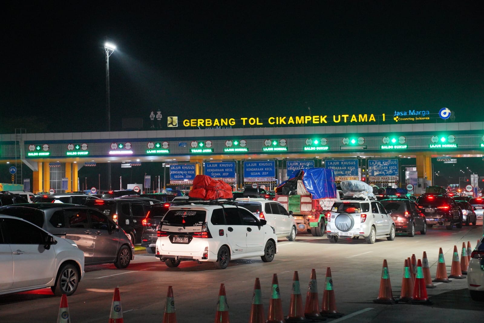 Arus lalu lintas di Cikarang Utama. (Foto/Jasa Marga).