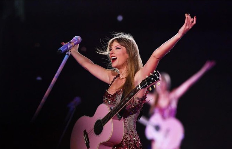 Taylor Swift saat konser (Foto/Inst Taylor Swift)