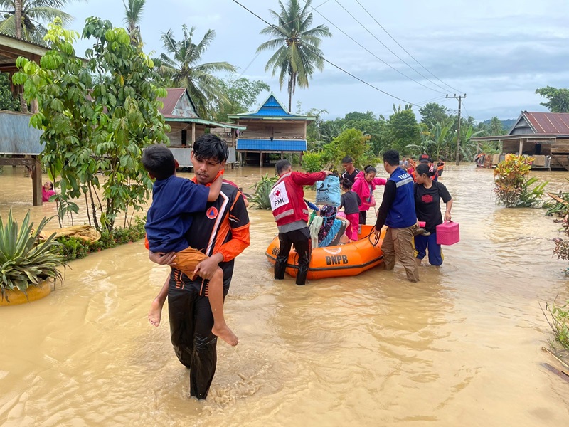 Suasana banjir Sulses (Foto/BNPB)