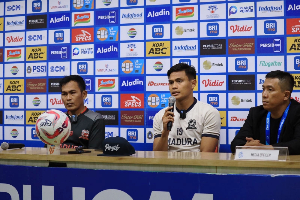 Pelatih Madura United Rakhmat Basuki (kiri) dan Kapten Madura United Fachruddin (kanan). (Foto/Liga Indonesia Baru).