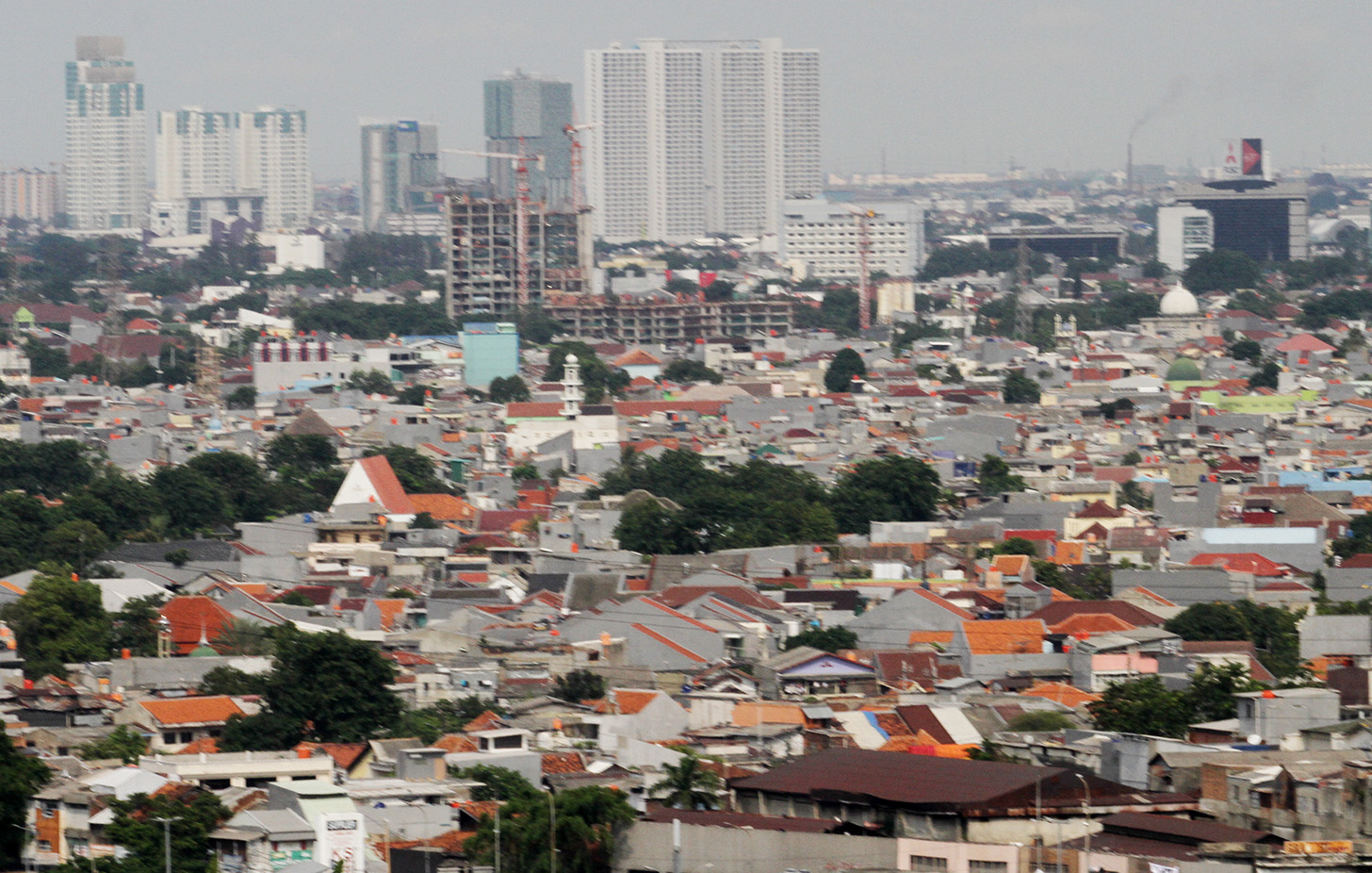 Lanskap rumah di Kawasan Gambir,Jakarta, Kmais (9/5/2024). (BeritaNasional.com/Oke Atmaja)
