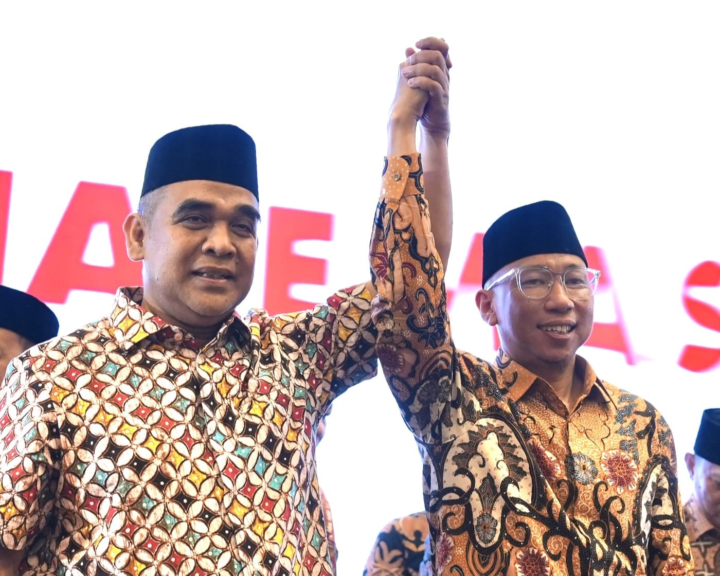 Sekjen Partai Gerindra Ahmad Muzani (kiri) dan Calon Gubernur Lampung Rahmat Mirzani Djausal (kanan). (Foto/Gerindra)