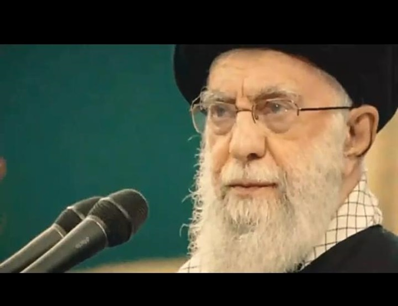 Ayatullah Khamenei dalam sebuah kesempatan (Foto/Kedubes Iran)