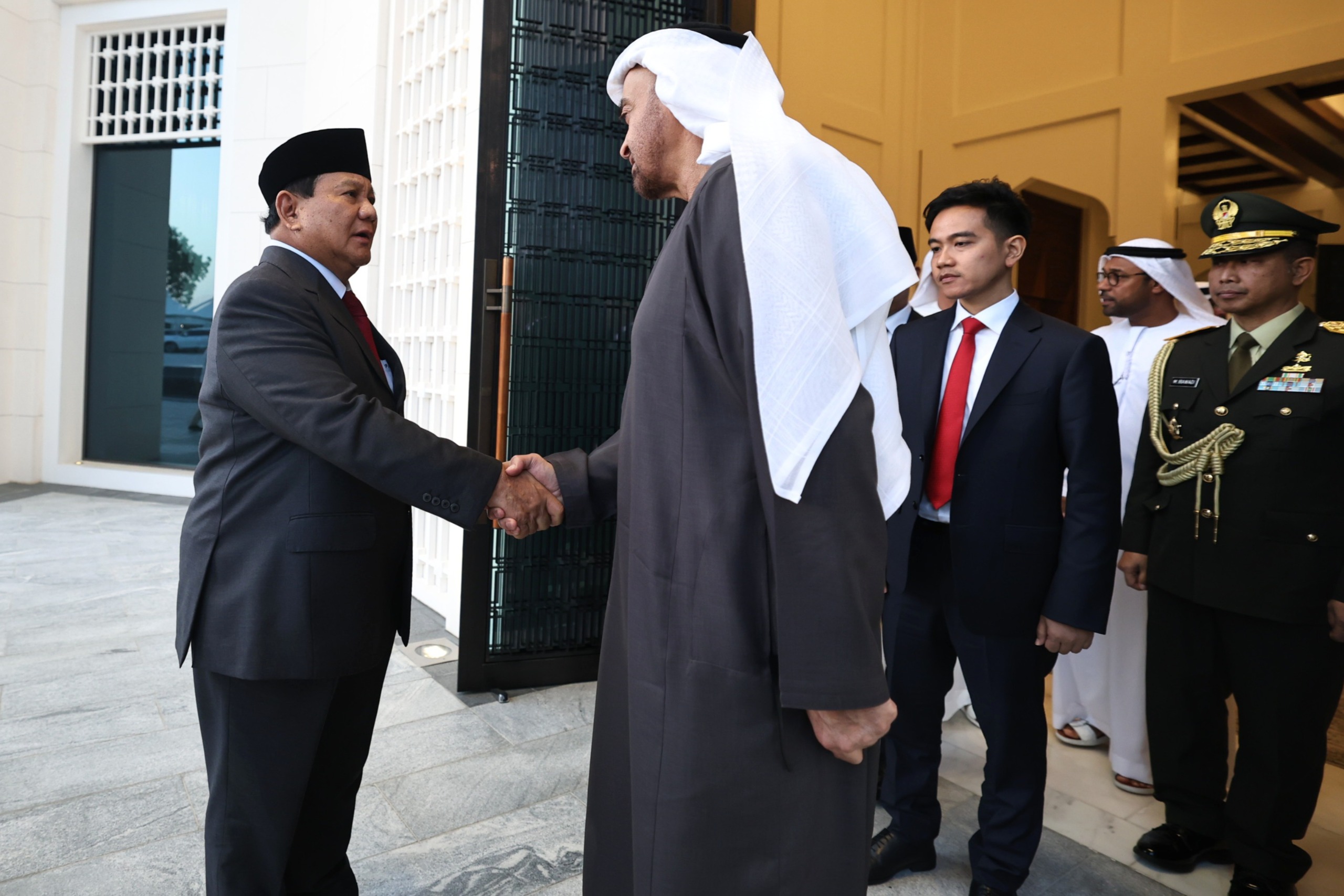 Presiden dan wakil presiden RI terpilih periode 2024-2029, Prabowo Subianto beserta Gibran Rakabuming Raka melakukan kunjungan ke Uni Emirat Arab (UEA). (Foto/Tim Prabowo).
