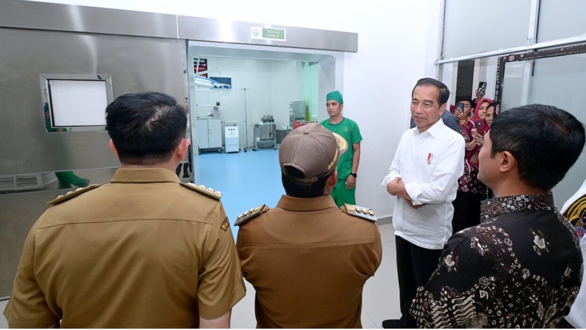Presiden Joko Widodo meninjau Rumah Sakit Umum Daerah (RSUD) Rupit. (Foto/BPMI)