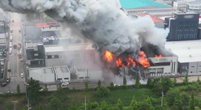 Kebakaran pabrik baterai (Foto/Yonhap)