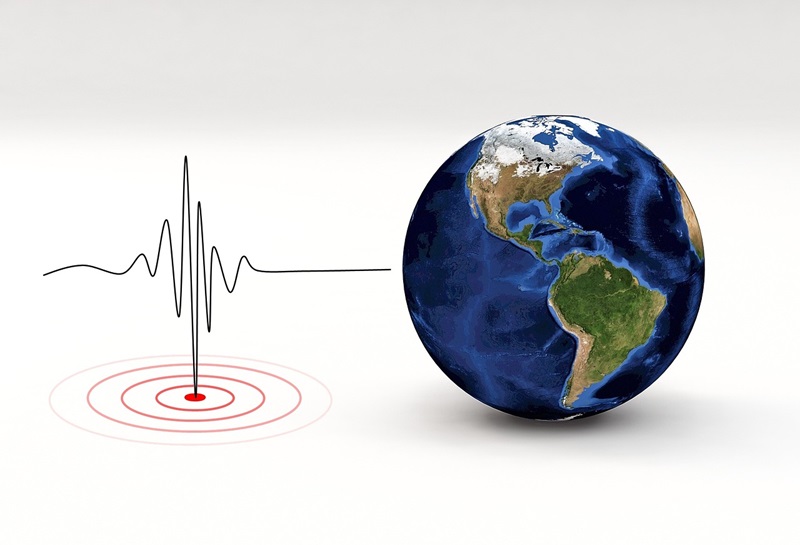 Ilustrasi gempa bumi. (foto/pixabay).