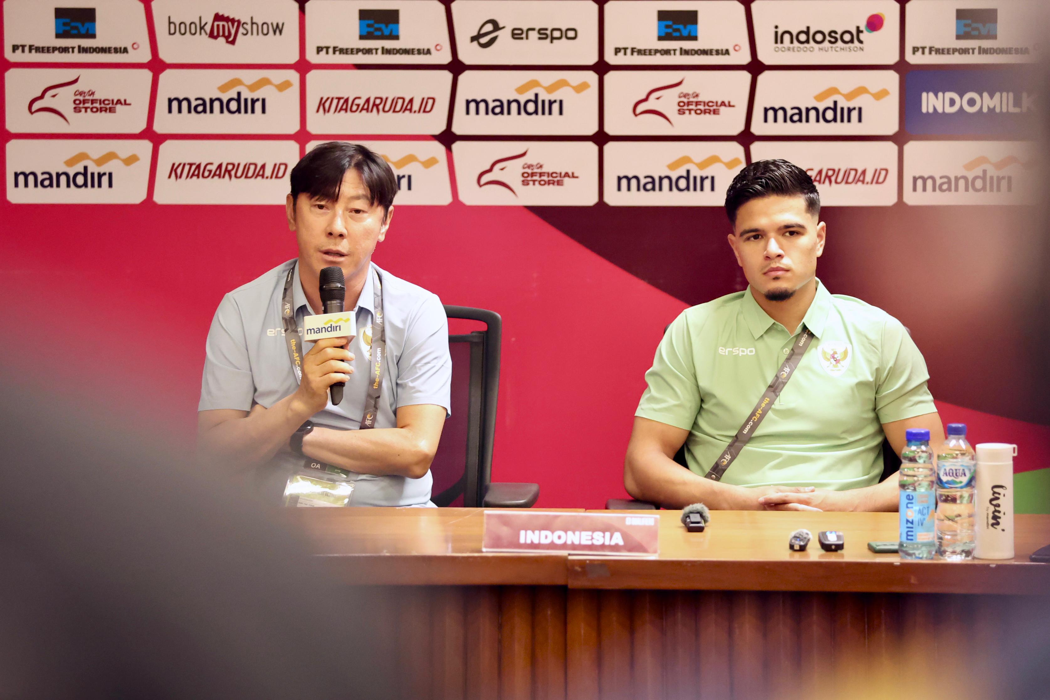 Pelatih Timnas Indonesia Shin Tae Yong (kiri). (Foto: Dok PSSI)