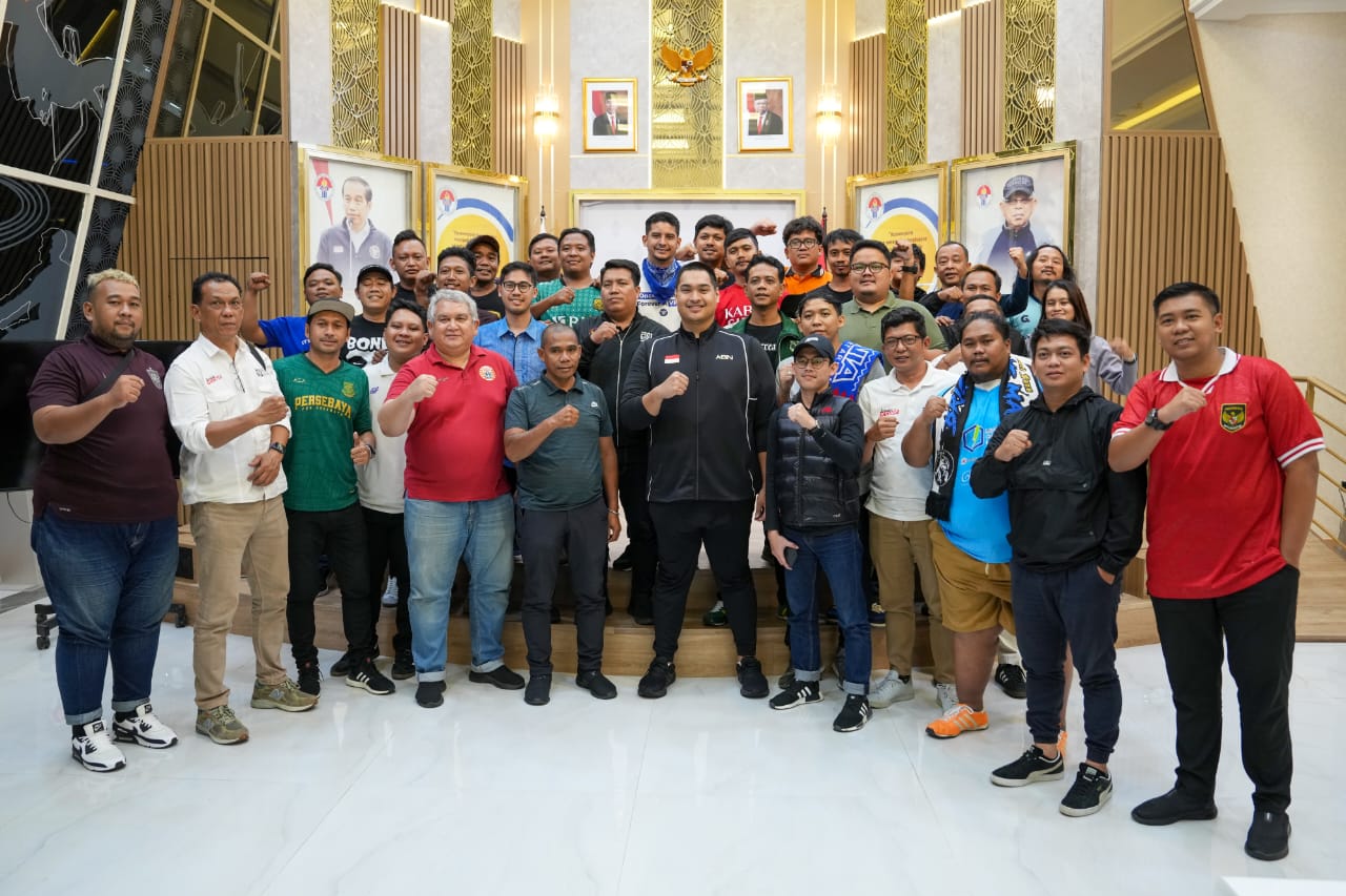 Menpora bertemu dengan  Presidium Nasional Suporter Sepak Bola Indonesia. (Foto/Kemenpora).