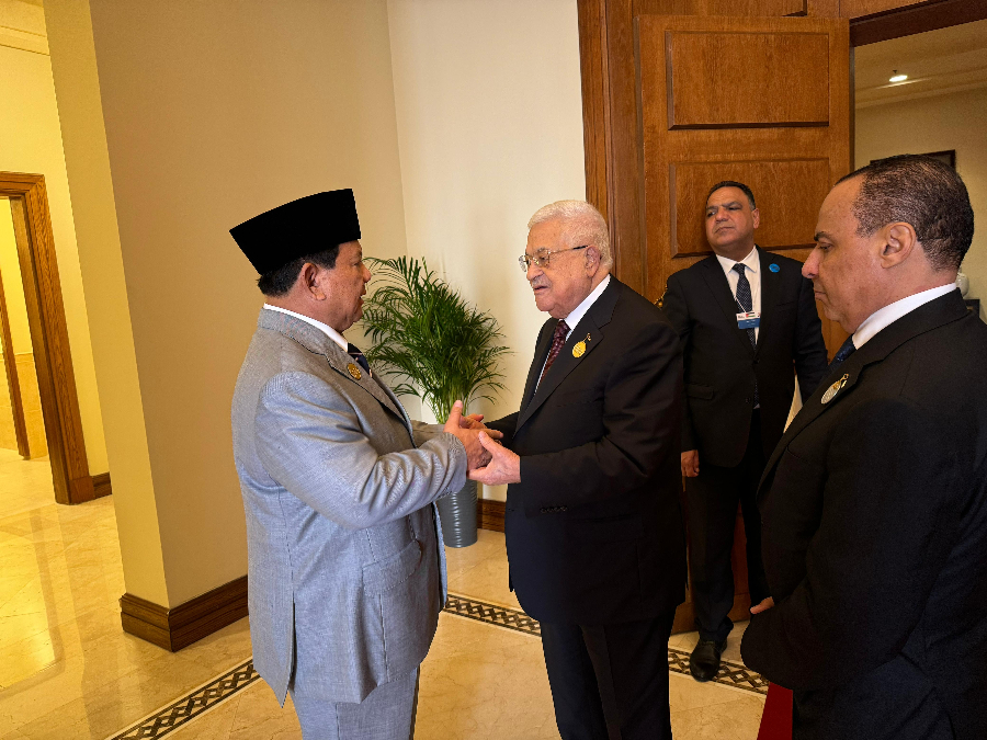 Momen Prabowo saat bertemu Mahmoud Abbas. (Foto/Tim Media Prabowo)