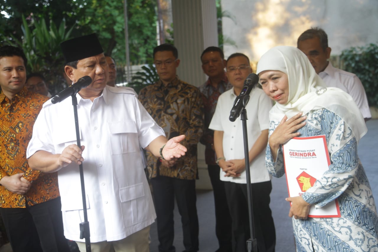 Ketua Umum Partai Gerindra Prabowo Subianto memberikan dukungan kepada Khofifah-Emil di Pilgub Jatim. (BeritaNasional/Oke Atmaja).