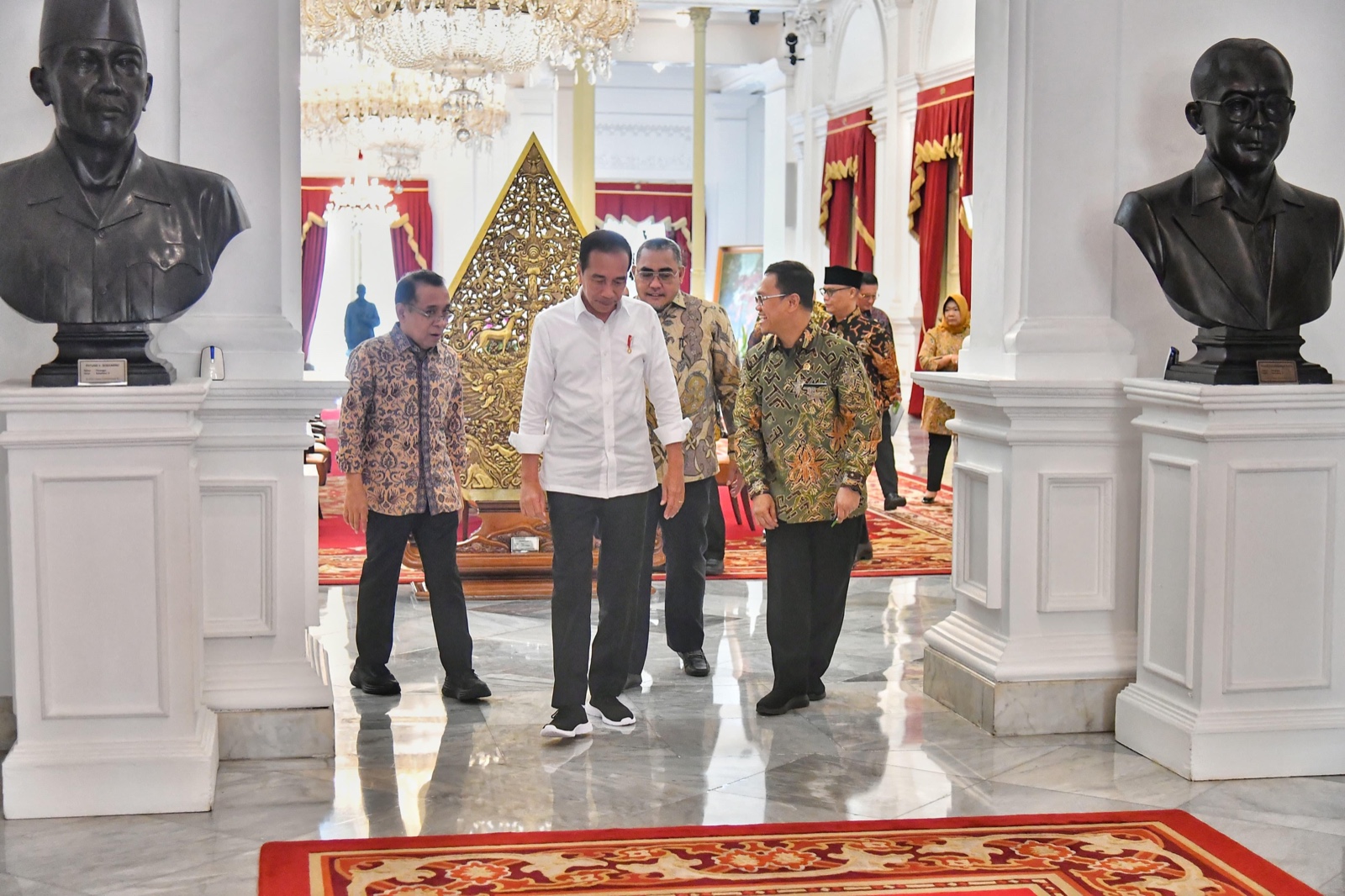 Presiden Jokowi saat bertemu Pimpinan MPR RI. (Foto/BPMI).