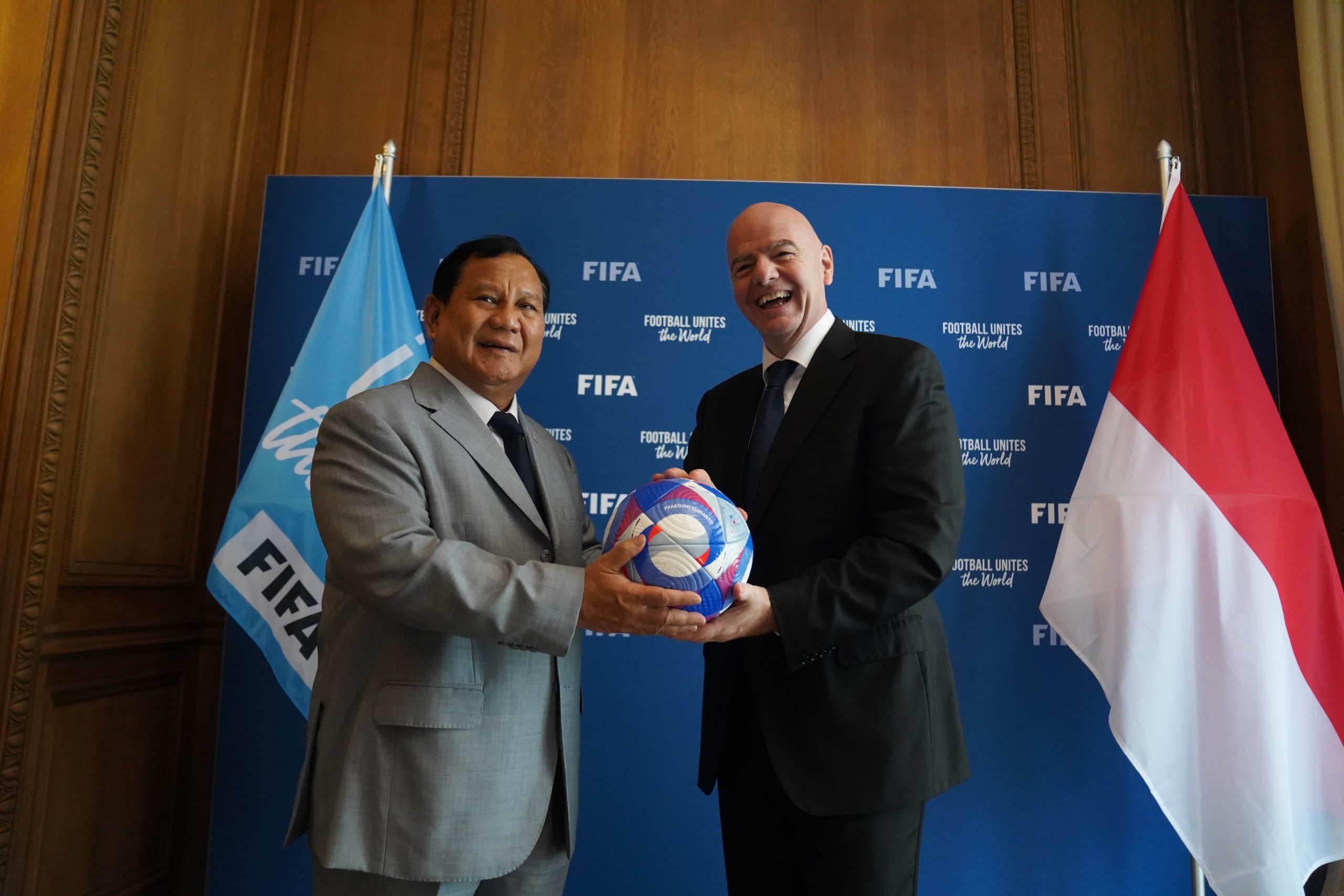 Prabowo Subianto melakukan kunjungan ke kantor FIFA, Paris, Prancis, pada Sabtu (27/7). (Foto/Tim Media Prabowo)