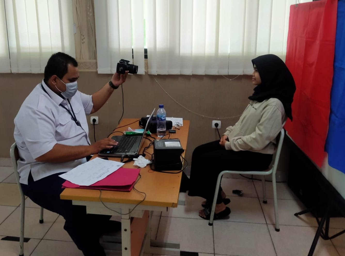 Perekaman KTP di sekolah wilayah Jakarta Pusat. (Foto/Pemkot Jakpus)