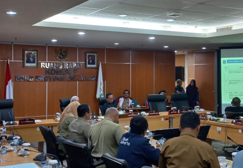 DPRD DKI minta seluruh guru honorer jadi KKI (Beritanasional/Lydia)