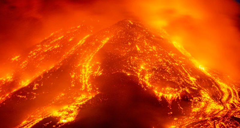 Gunung Etna meletus (Foto/The Atlantic)