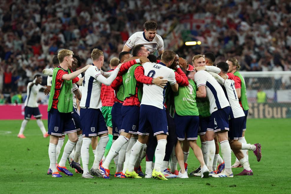 Timnas Inggris melakukan selebrasi usai melaju ke babak final (Foto/uefa.com)