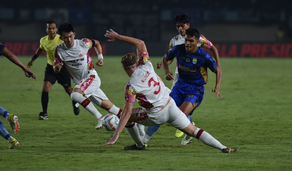 Laga antara Persib vs Persis di Stadion Si Jalak Harupat dalam lanjutan Piala Presiden 2024. (Foto/Persib.co.id