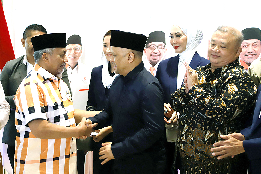 Bakal Calon Gubernur Jawa Barat yang diusung Partai Nasdem Ilham Akbar Habibie sambangi DPP PKS. (BeritaNasional/Elvis Sendouw)