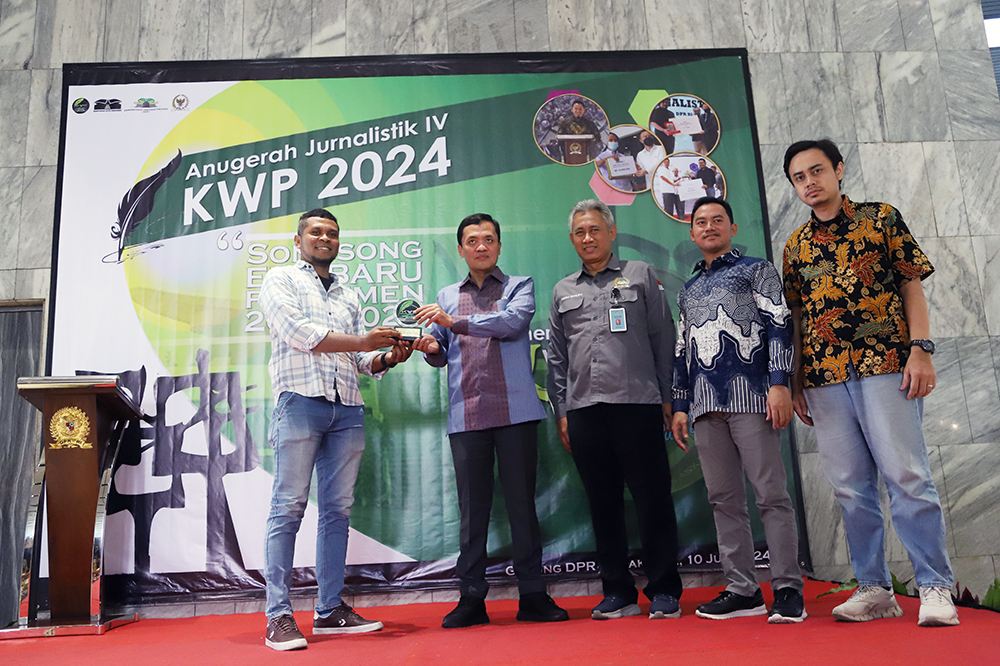 Award Jurnalis KWP (AJK) dan Pameran Foto Warna-warni Parlemen. (BeritaNasional/Elvis Sendouw)