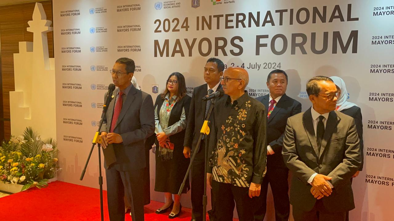 Penjabat (Pj) Gubernur DKI Jakarta Heru Budi Hartono di International Mayor Forum (IMF). (BeritaNasional/Lydia).