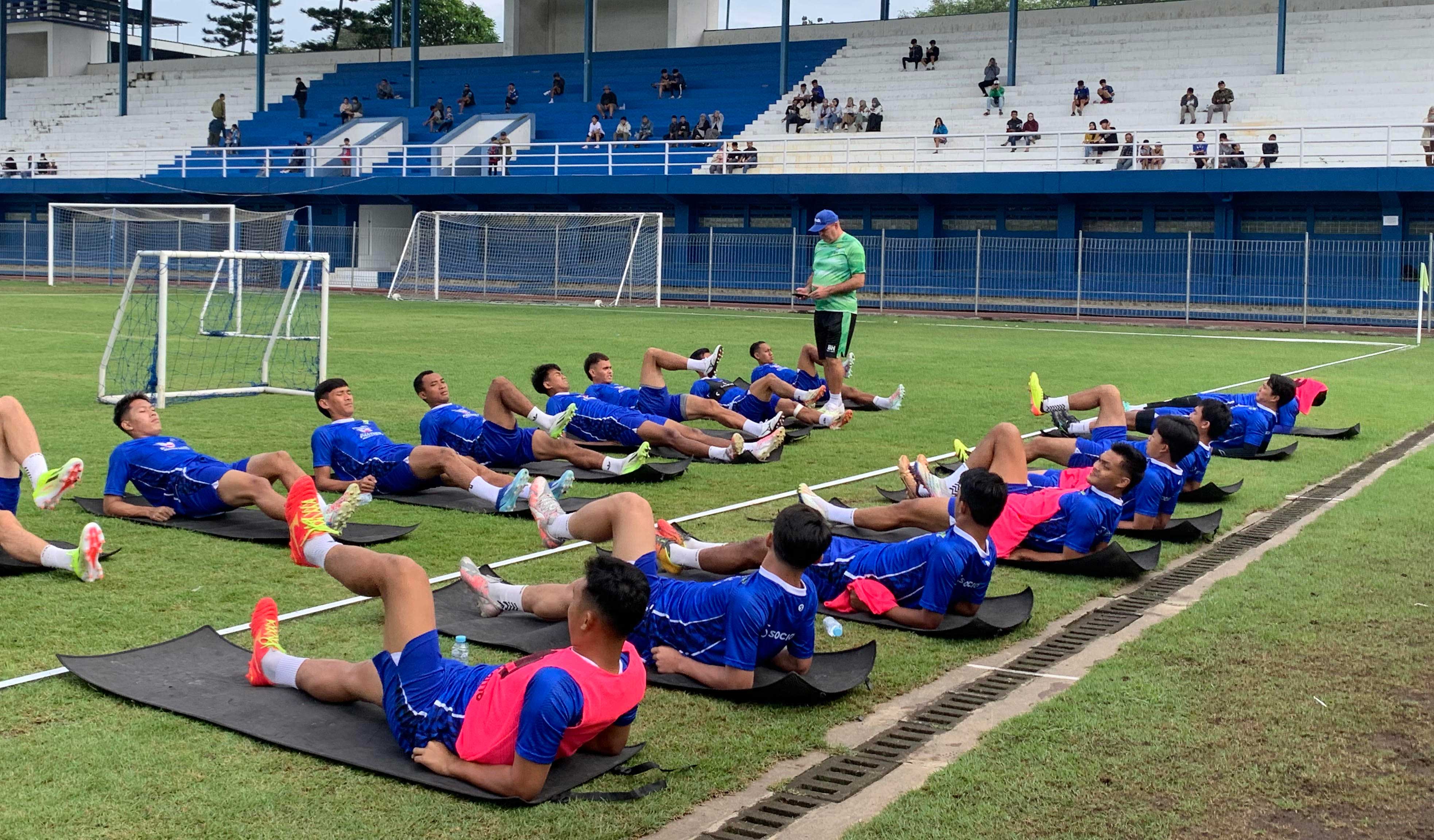 Suasana latihan para pemain Persib. (Foto/Persib.co.id)