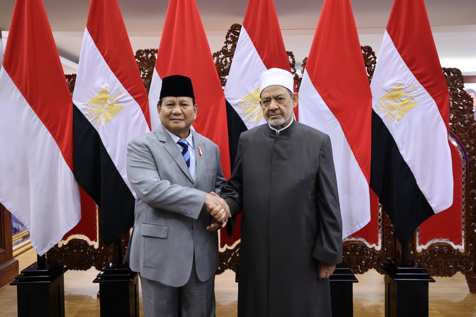 Menhan Prabowo Subianto menerima kunjungan dari Grand Syekh atau Imam Besar Al Azhar Mesir, Ahmed Al Tayeb. (Foto/Tim Prabowo).