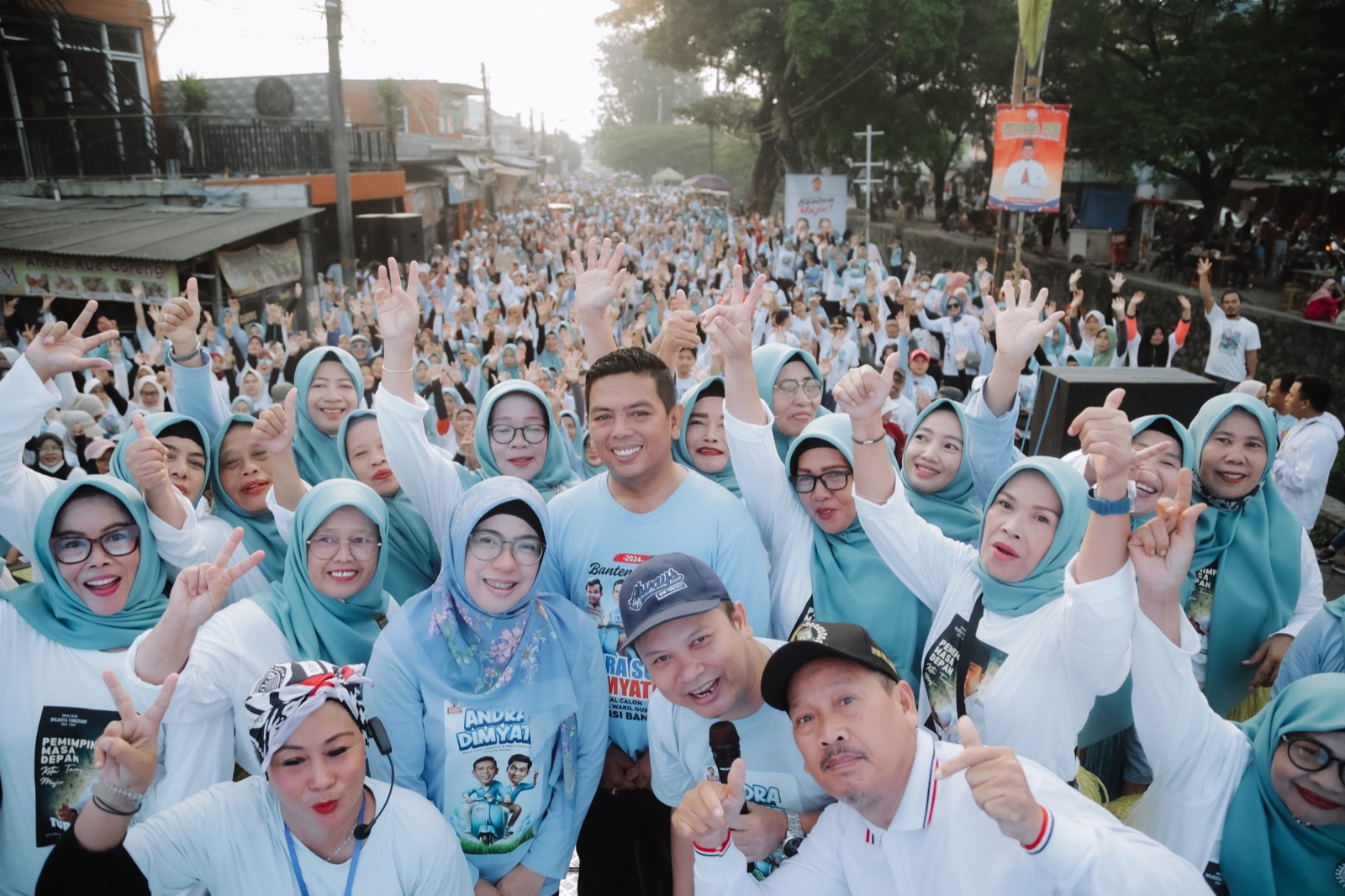 Ribuan Massa Berjubel Hadiri Pesta Rakyat Bersama dengan Andra Soni. (Foto/Tim Gerindra).