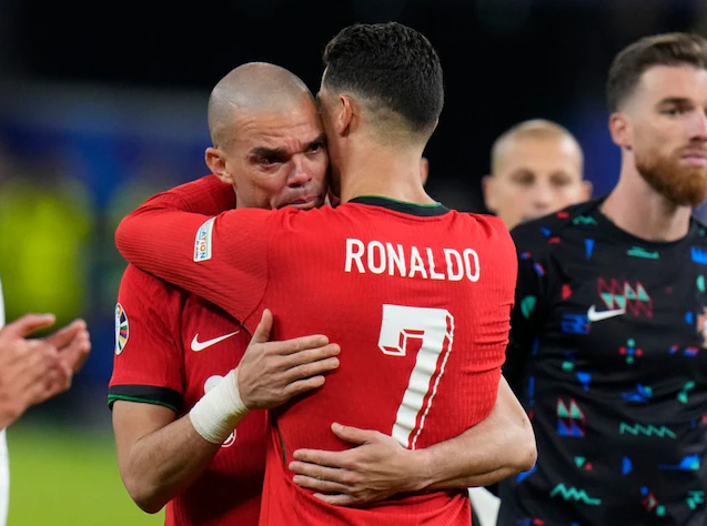 Momen Cristiano Ronaldo Pepe saat Portugal tumbang di Piala Euro 2024. (Foto/AP)