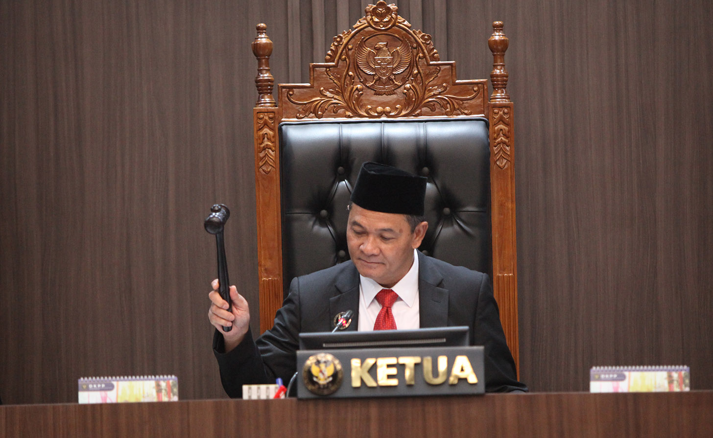 Suasana sidang putusan DKPP RI terkait kasus dugaan asusila Ketua KPU RI Hasyim Asy’ari di Kantor DKPP RI, Jakarta, Rabu (3/7/2024).(BeritaNasional.com/Oke Atmaja)