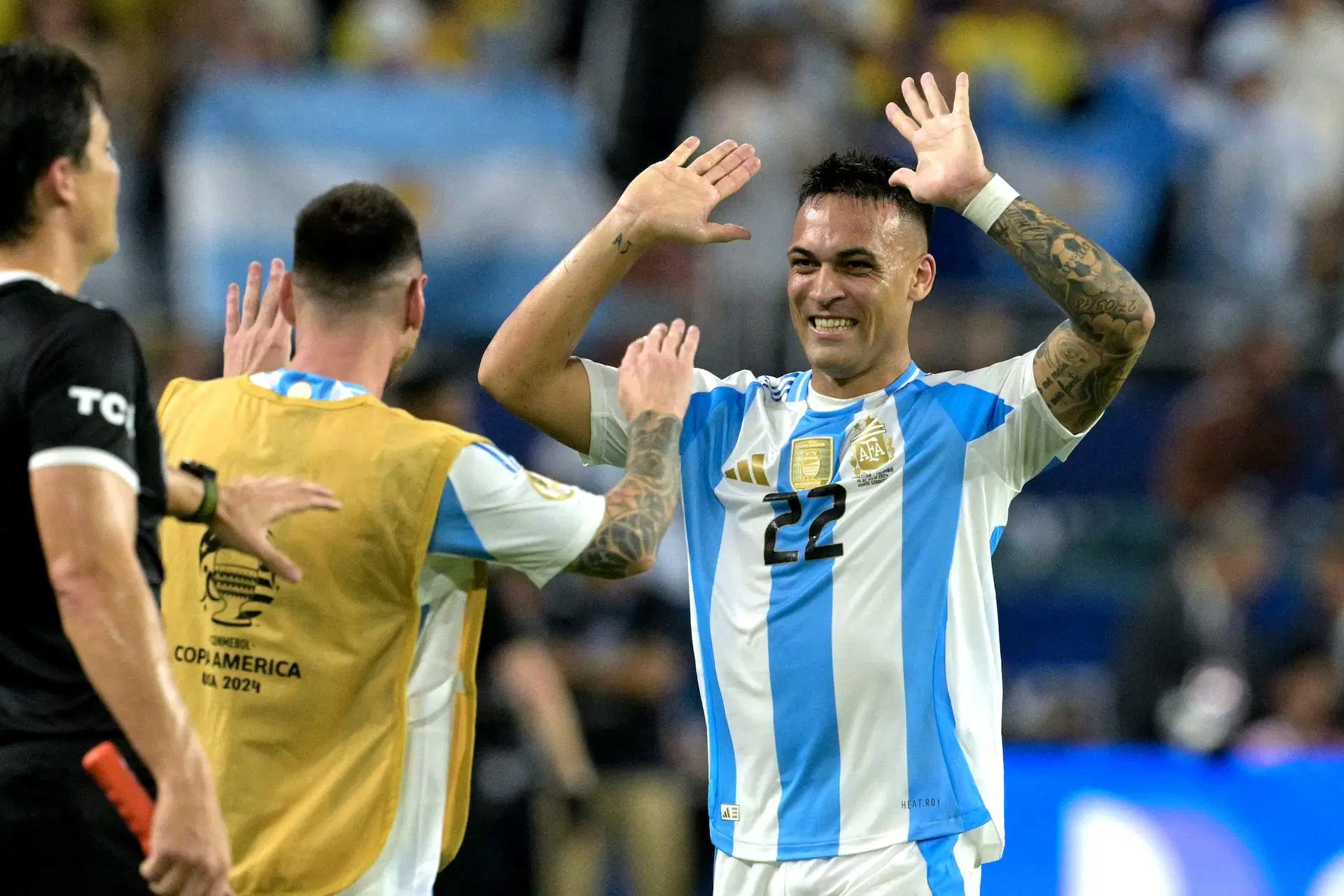 Lautaro Martinez saat merayakan selebrasi usai mencetak gol bagi Argentina. (Foto/copaamerica.com)